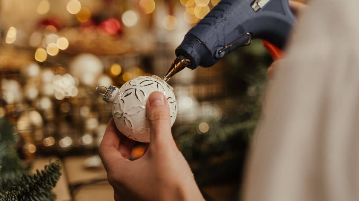 Colocar luces navideñas